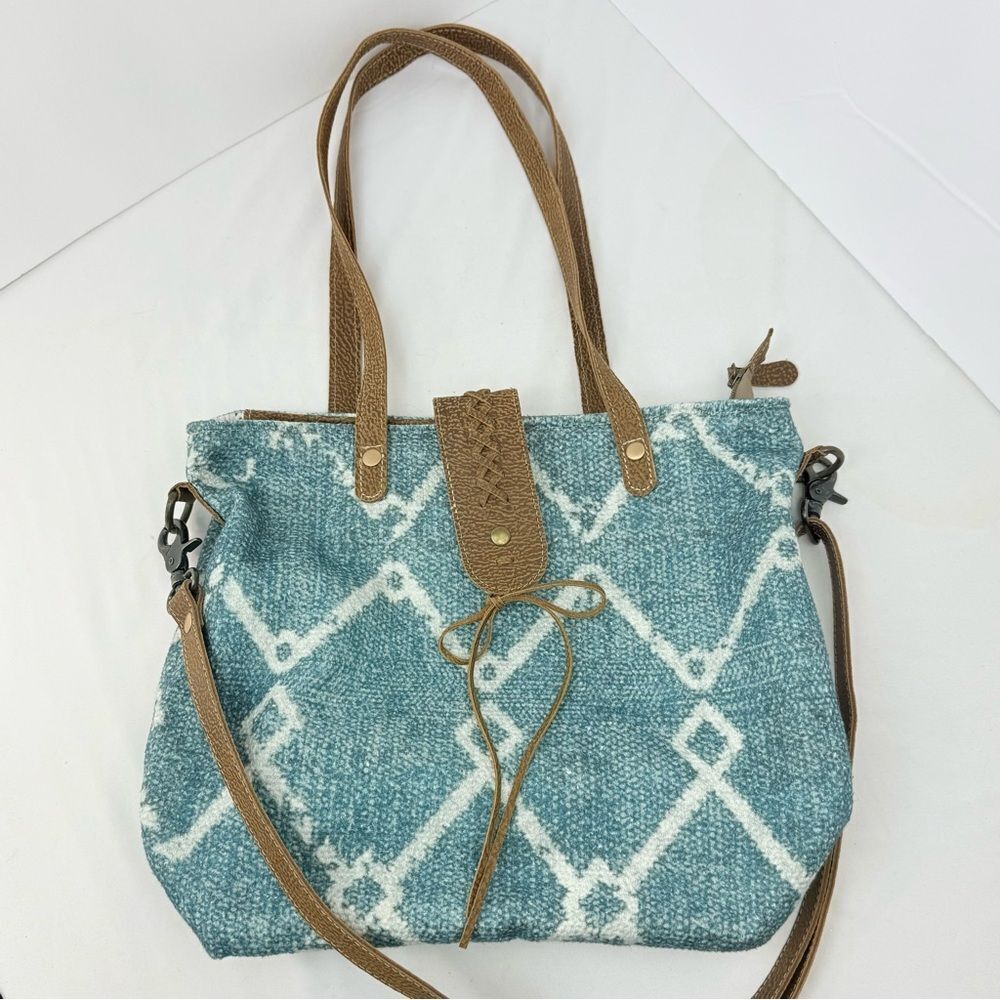 Myra BEGUILE Blue White Rug Canvas Brown Leather Upcycled Tote Bag - Picture 8 of 16